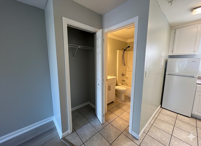 Photo - 115 Shell Ave SE