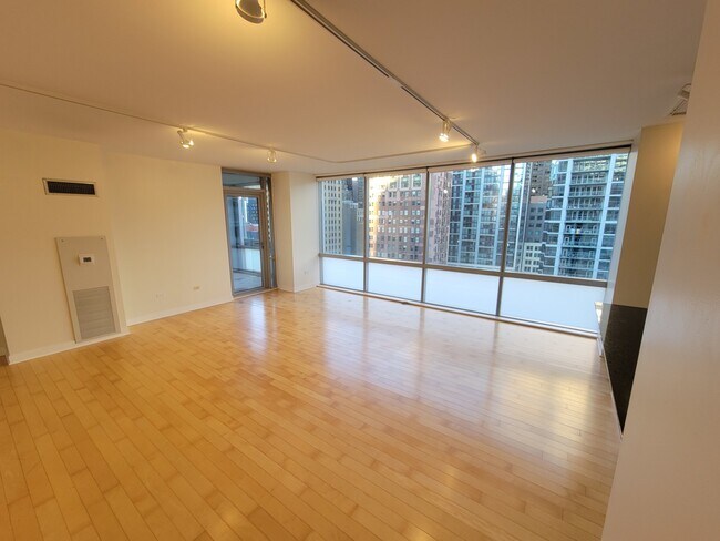 Photo - 8 E Randolph St Unit 1501