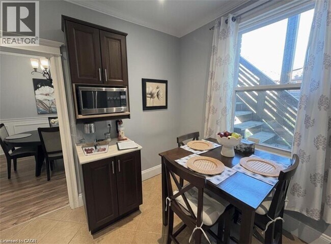 Photo - 691 Wilson St