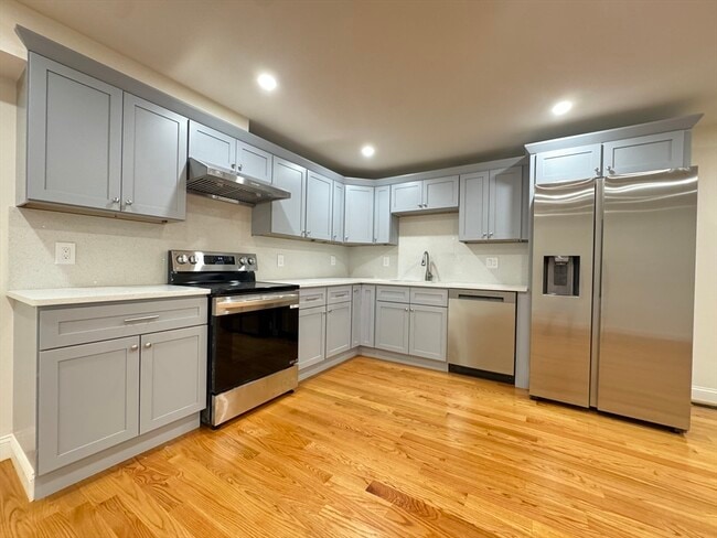 Building Photo - 298 Washington St Unit 0