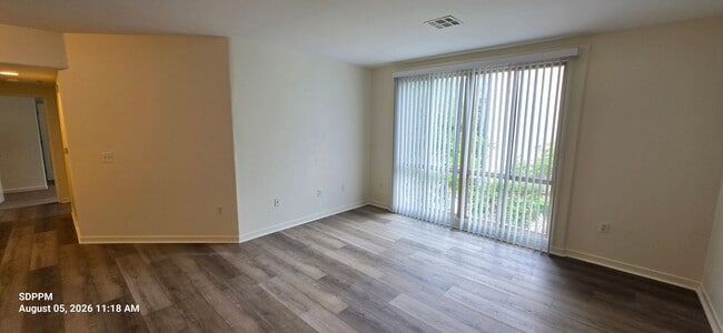 Photo - 1501 Front St Unit 202