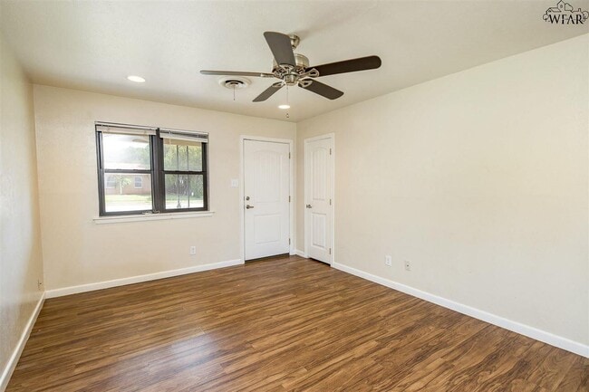 Photo - 4004 Hooper Dr