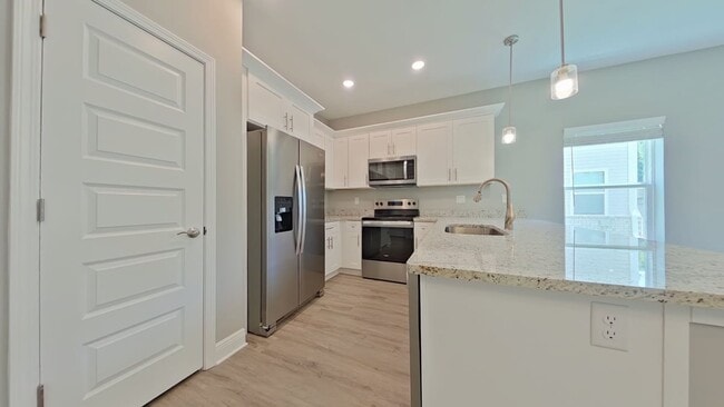 Photo - 852 Fairview Dr