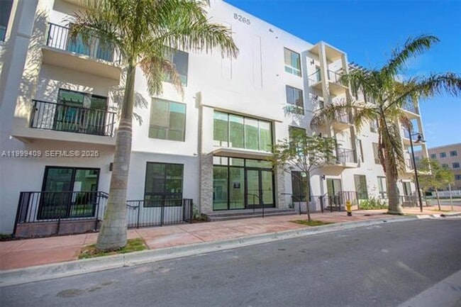 Building Photo - 8265 NW 41st St Unit 8265 NW 41st St #C-406