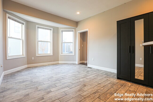 Photo - 79 Linden St Unit 1