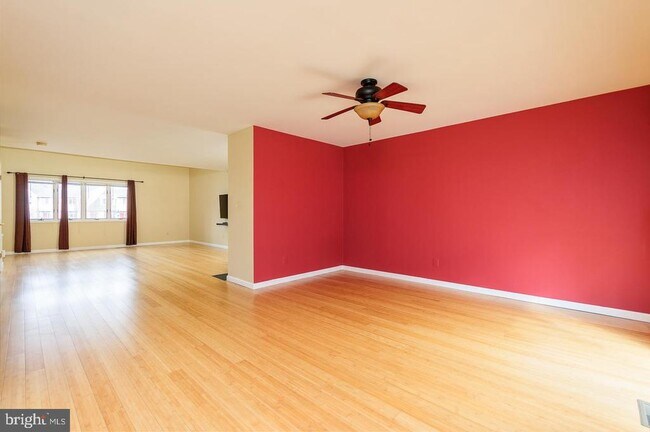 Photo - 18 Hanover Ct