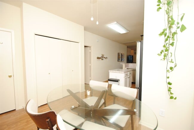 Photo - 6363 Provident Green Dr