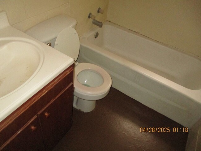 Photo - 1517 E Residence Ave