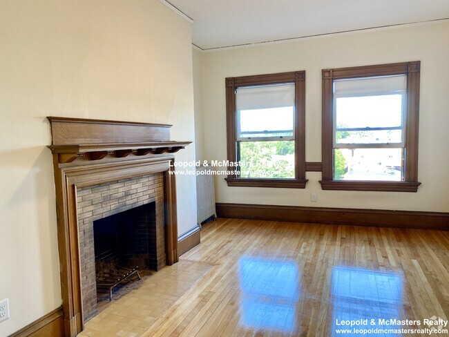 Building Photo - 2 Ware St Rental