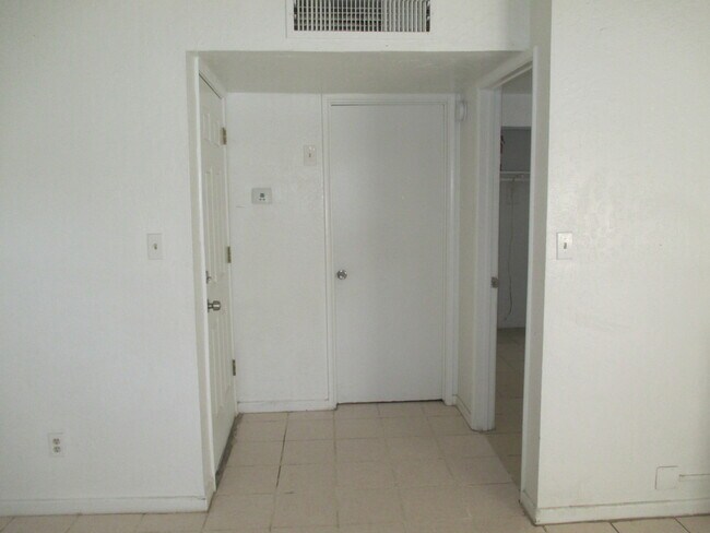 2506 N 29th St Unit 2510