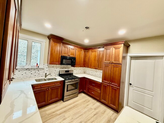 Photo - 5644 N Talman Ave Unit 2