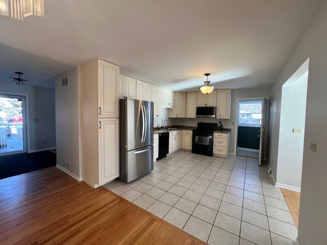 Photo - 37 N Channel Dr