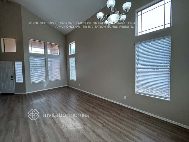Photo - 4224 S 76th Ave