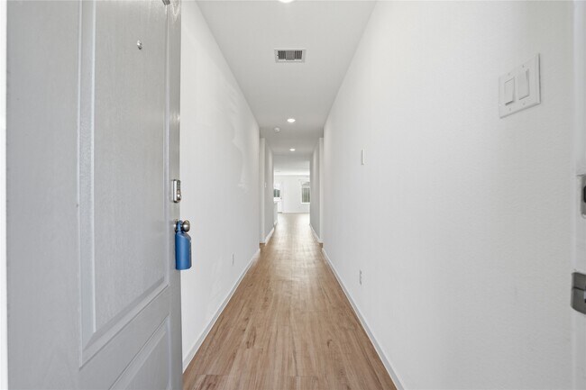 9910 Cliffside Rdg