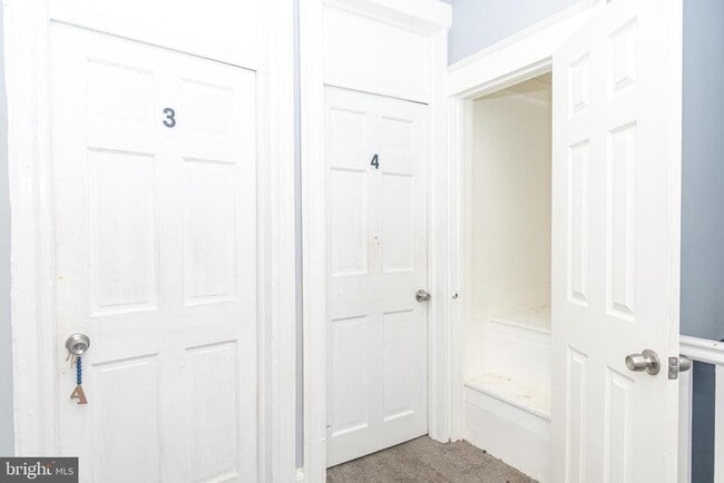 Photo - 409 Edgewood St