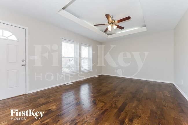 Photo - 704 York Dr