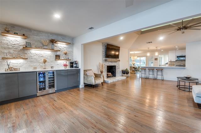 Photo - 6616 St Anne St