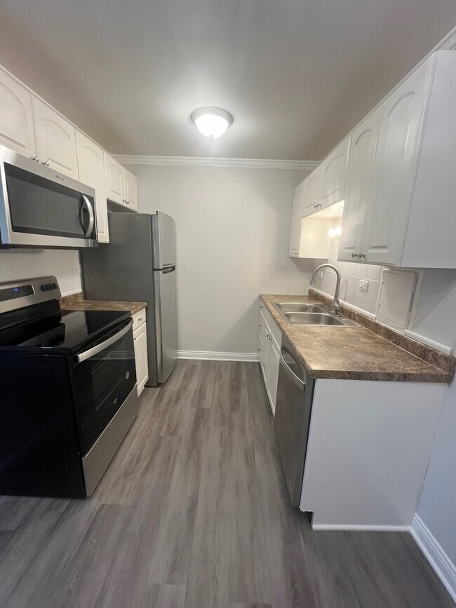 860 E Old Willow Rd Unit 139