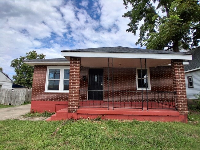 Building Photo - 1497 E Fairchild St Rental