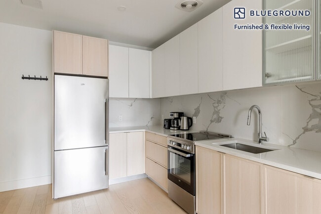 Photo - 218 Front St Unidad FL6-ID2187