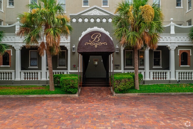 Photo - 240 Bushnell Ave