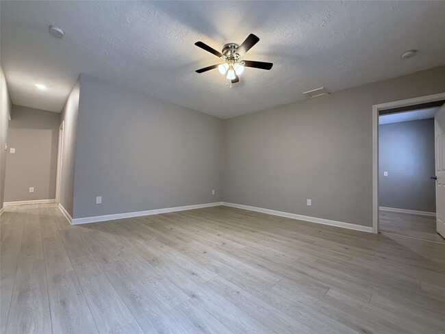 Building Photo - 1702 Studewood St