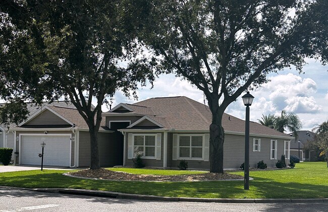 Building Photo - 2000 Ardmore Way Rental