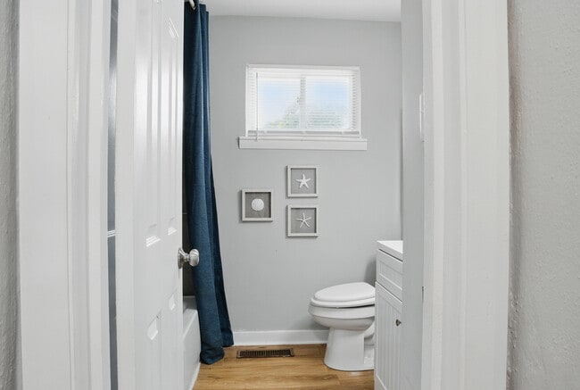 Photo - 4857 Westgrove Rd
