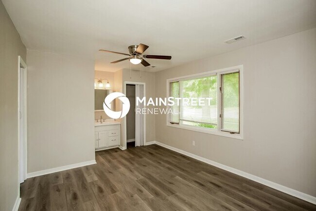 3 Bedroom Pet-Friendly Home in Indianapolis, IN with Main Street Renewal