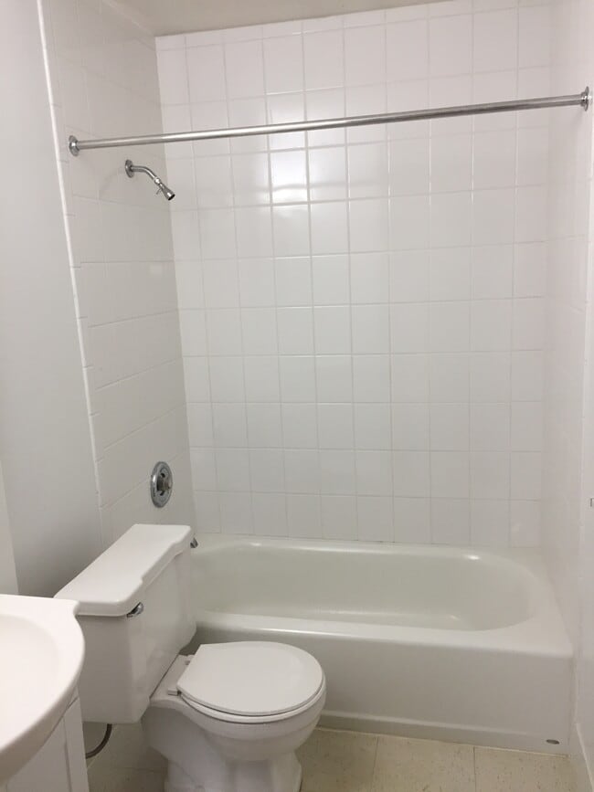 Photo - 19450 Royalton Rd