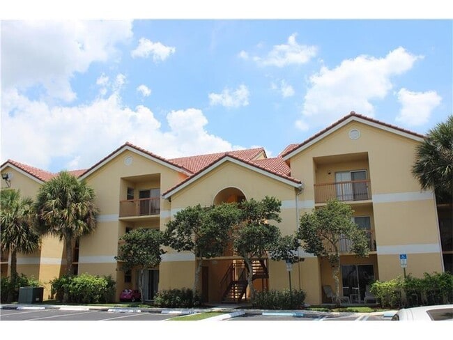Building Photo - 7610 Westwood Dr Unit 119 Rental