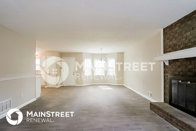 Photo - 2440 Hillboro Cir S W