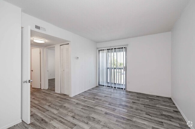 2BR, 1BA - 650SF - Living Room - Garden Pines