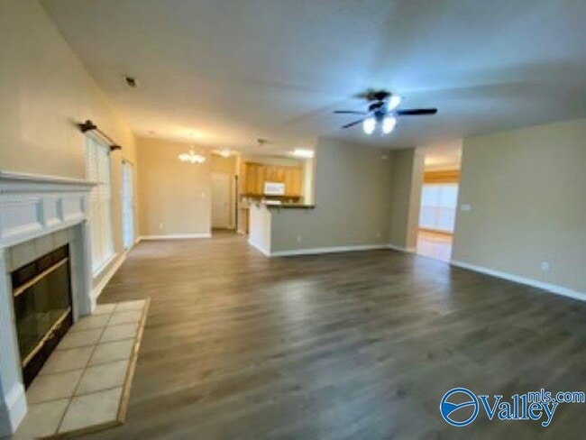 Photo - 209 Horseshoe Bend S