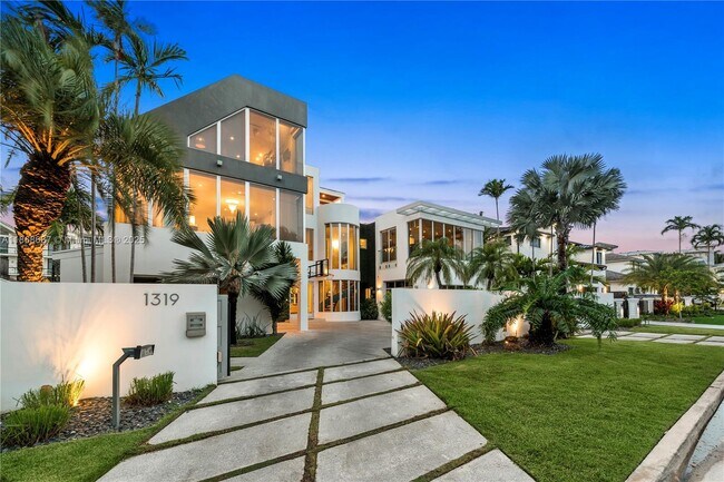 Photo - 1319 Seminole Dr