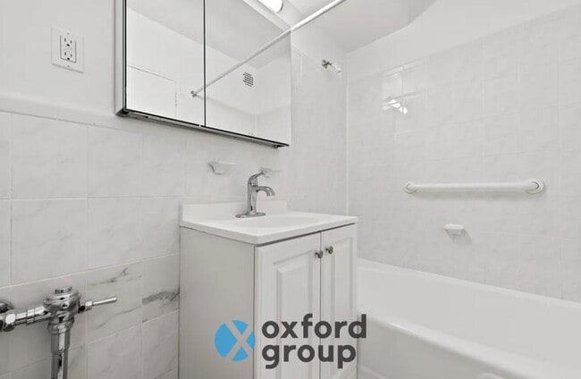 Photo - East 71st Street