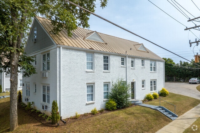 Secondary Guest Entryway