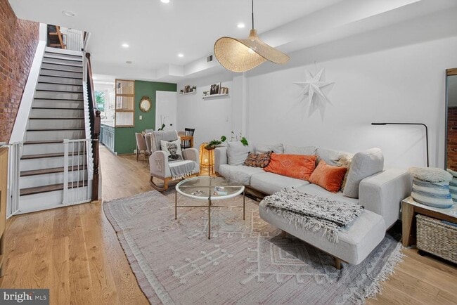 Building Photo - 1510 1st St NW