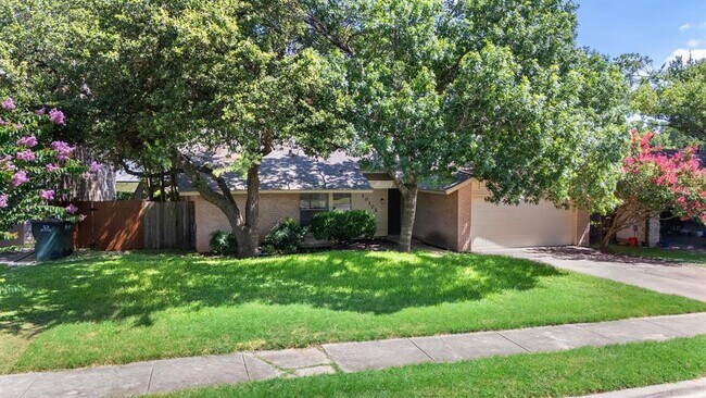 Photo - 10102 Missel Thrush Dr