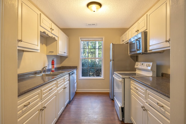 Photo - 101 Lindsay Ct Unit B