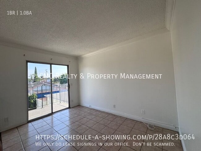 Photo - 3111 E Sawyer St