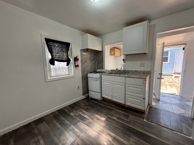 Photo - 247 Inslee Pl Unit 3