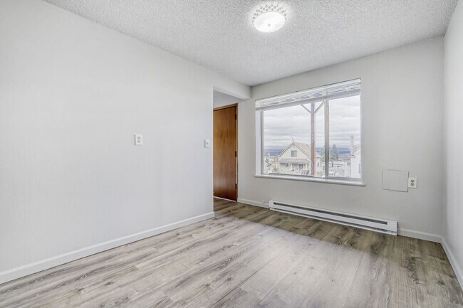 Photo - 3610 Oakes Ave