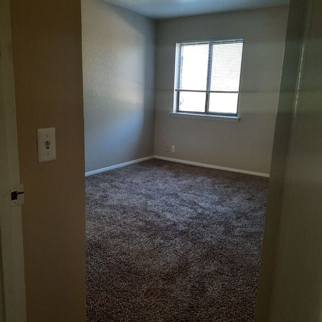 Photo - 5927 E 33rd Ct Unit 5927