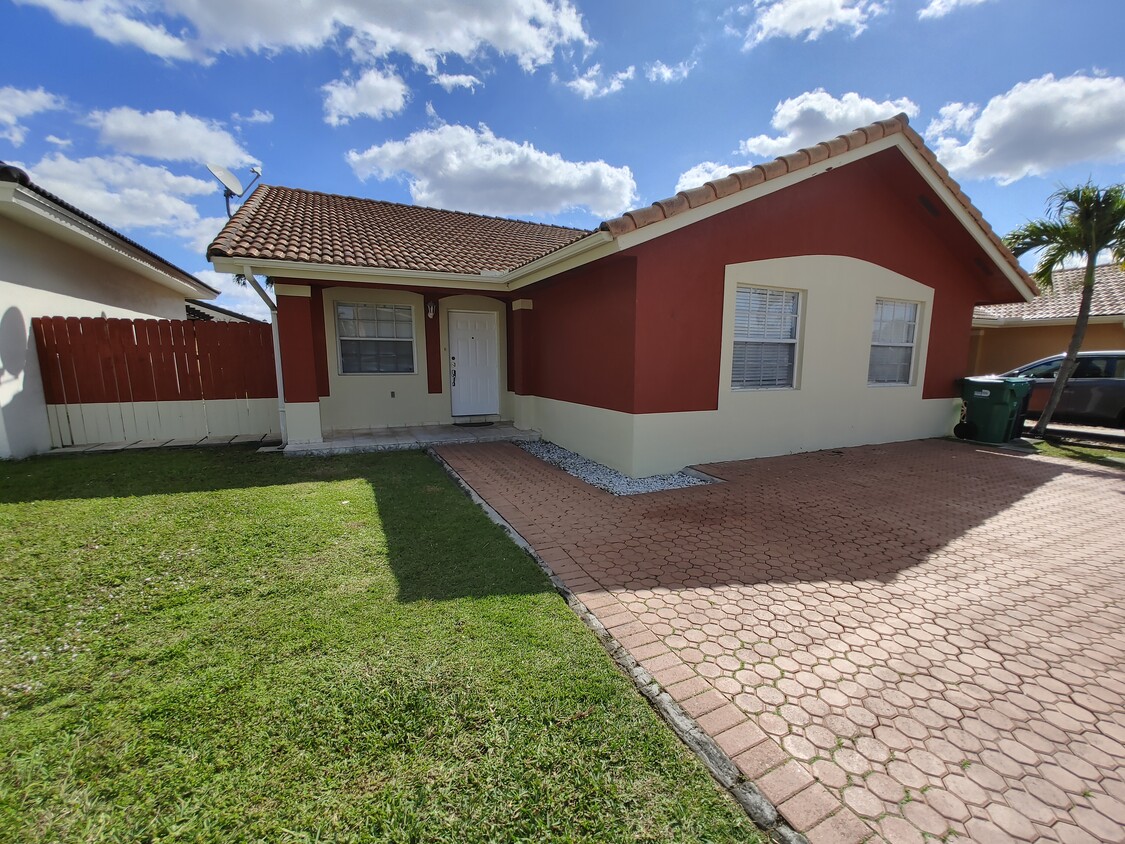 Photo - 1137 NW 128th Pl (Miami, FL)