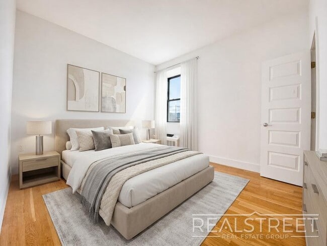 Photo - LUXURY 2 Bed LOFT in Queens! Unit 606