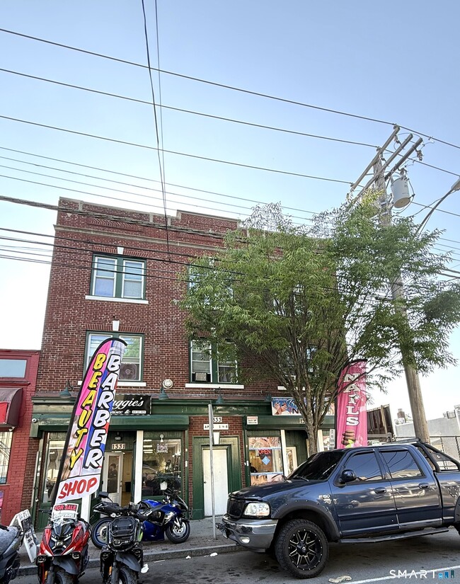 Building Photo - 1333 E Main St