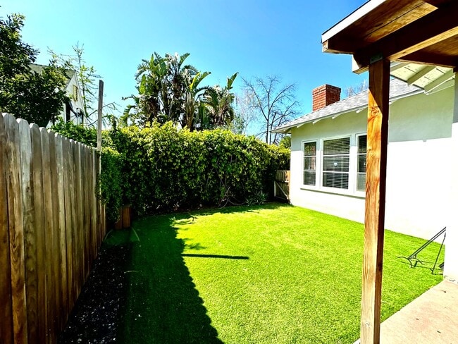 Photo - 607 N El Molino Ave Unit 607