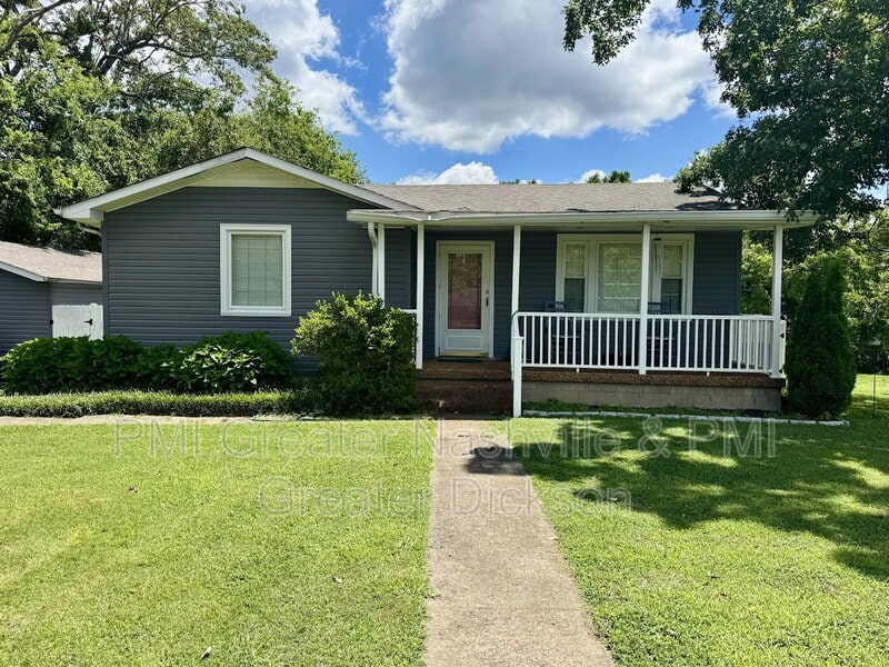 Photo - 300 Shady Oak Dr