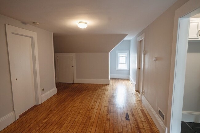Photo - 315 Lafayette St Unidad 3